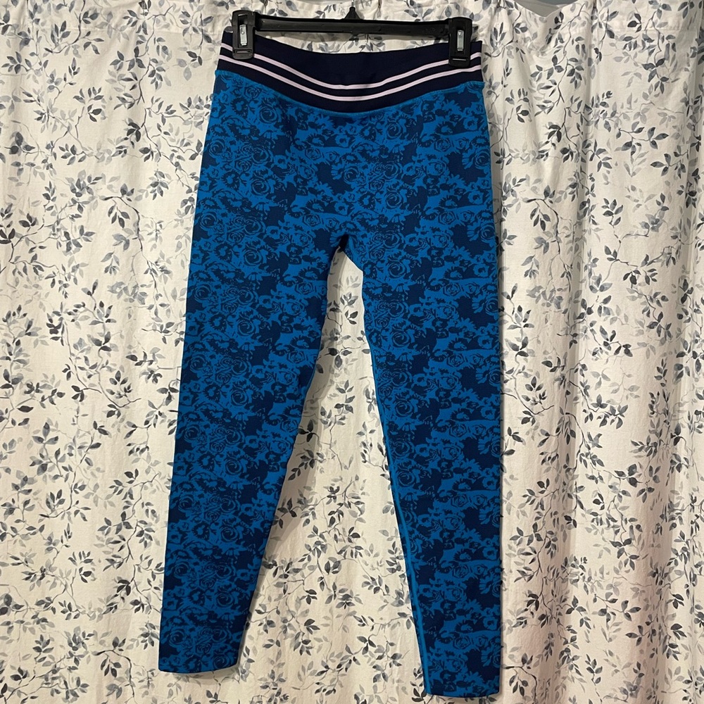 Fabletics Jacquard Ankle Leggings Size M